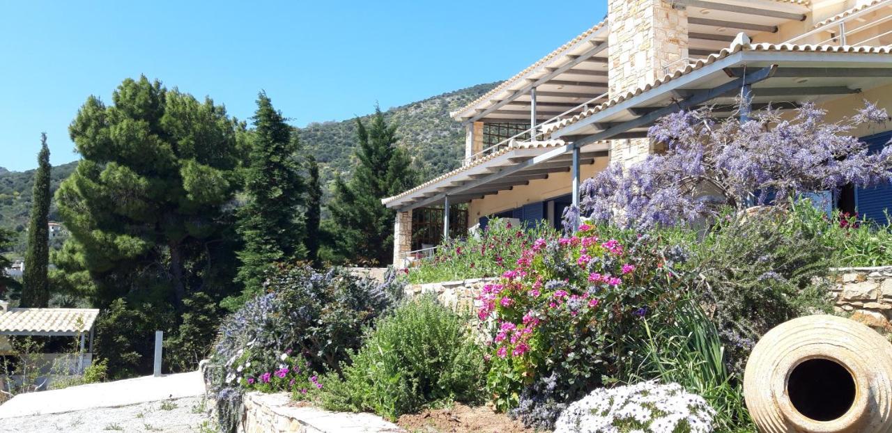 Blueline Guesthouse Agios Dimitrios  Luaran gambar
