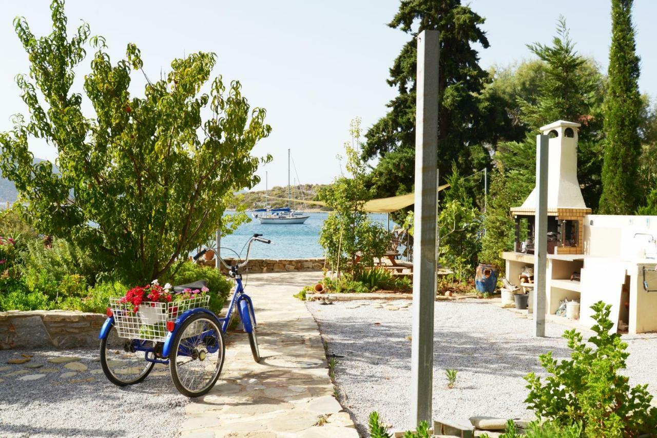 Blueline Guesthouse Agios Dimitrios  Luaran gambar